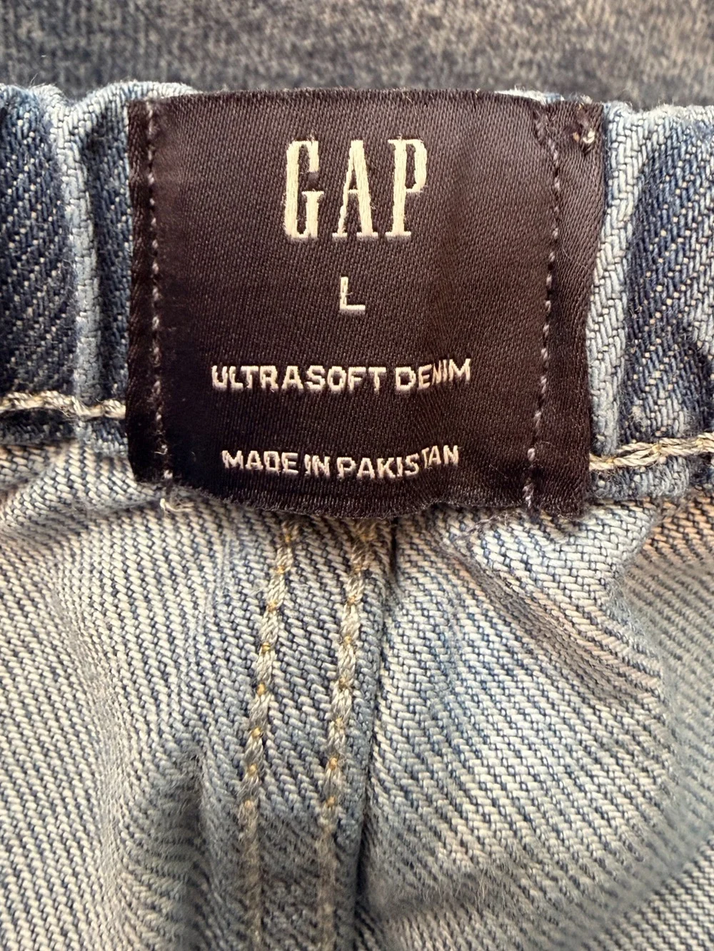 GAP UltraSoft Easy Barrel Jeans, High Rise - Picture 12 of 14